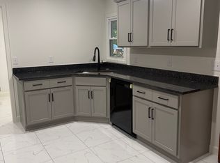 1003 Adams Ave, Seneca, MO 64865
