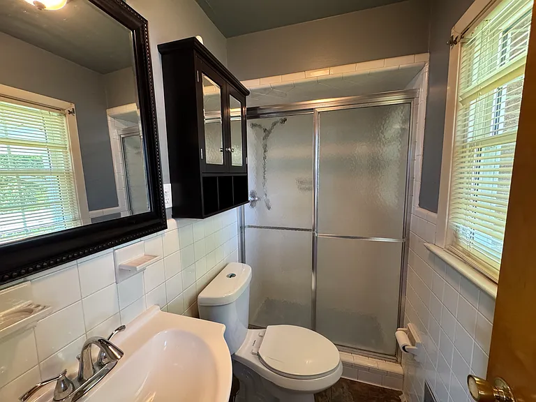 117 Southerland Dr — Photo 14
