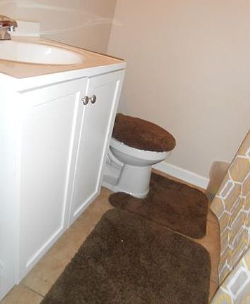 5th image of 55 Laurel Ct