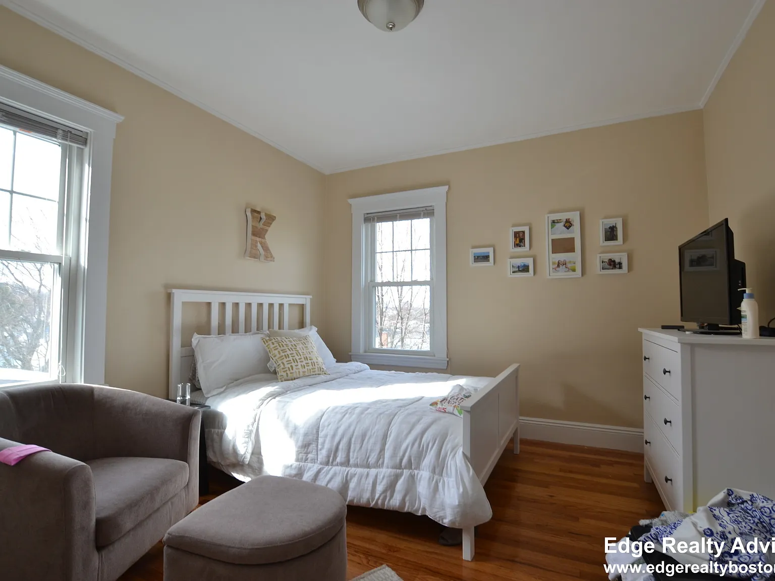 3 bed, 1350 sqft, $3,550 — Photo 3