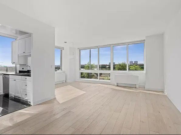 120 Riverside Boulevard image 1 of 6