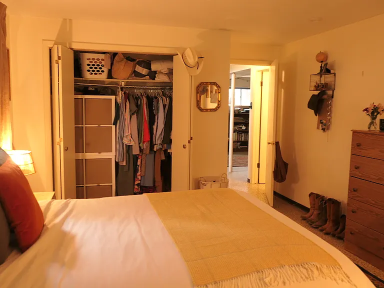2910 S Corona St — Photo 23