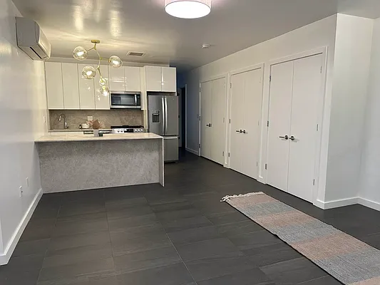 Rented by REAL New York | media 10