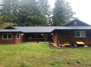 165 Blueberry Ln, Crescent City, CA 95531
