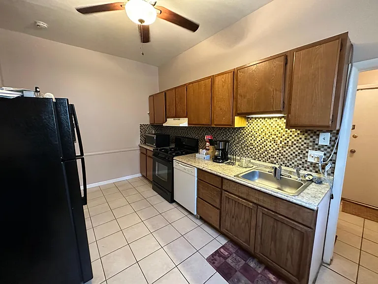 1825 W Butler St #1 — Photo 7