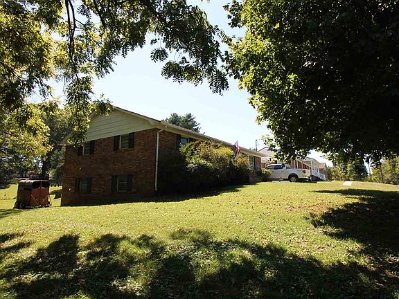 3rd image of 4830 Barton Springs Dr