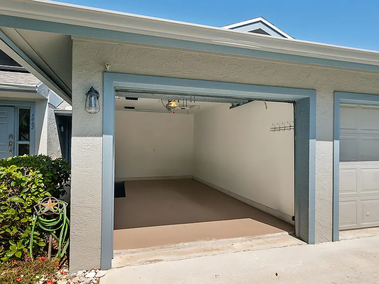 5662 SE Schooner Oaks Way — Photo 6