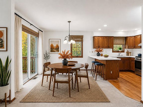 4th image of 8 Village Gate Way #8