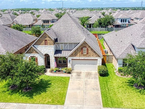 2nd image of 21323 Crested Valley Dr