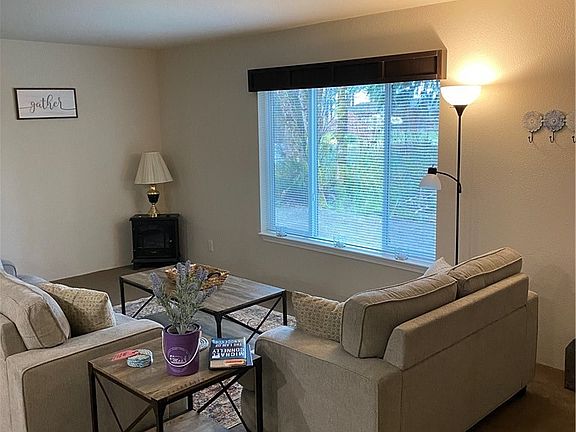 4th image of 517 Chenois Ave NE