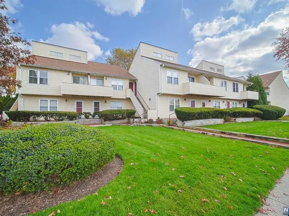 156 Liberty St APT 2, Little Ferry, NJ 07643
