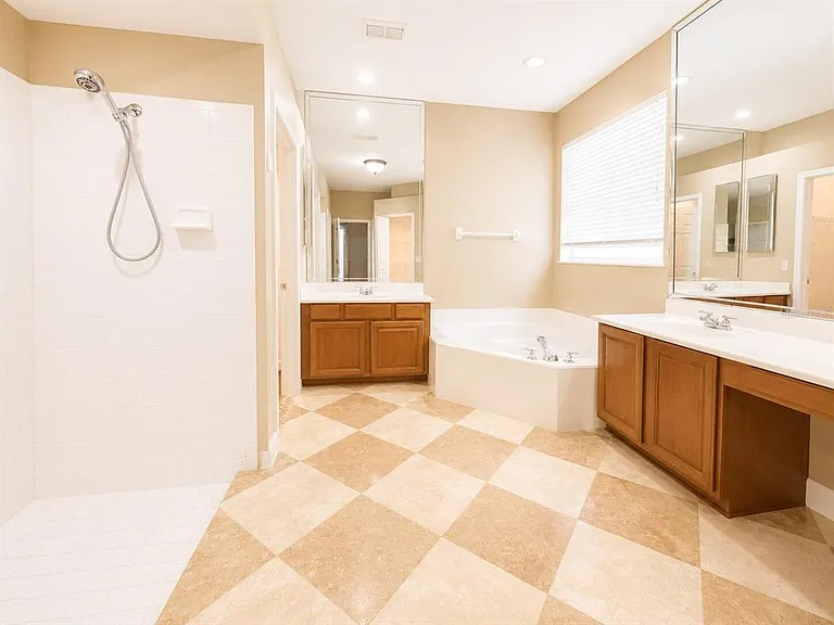 8650 Tara Oaks Ct — Photo 8