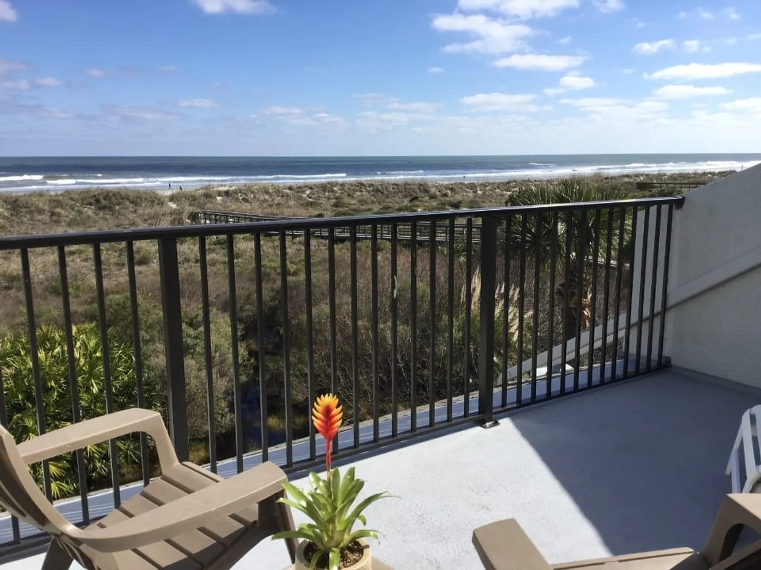 3 bed, 3.0 bath, 1689 sqft, $10,063 — Photo 3