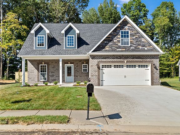 3rd image of 688 Farmington Bnd