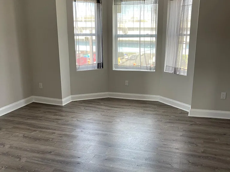5046 Market St — Photo 9