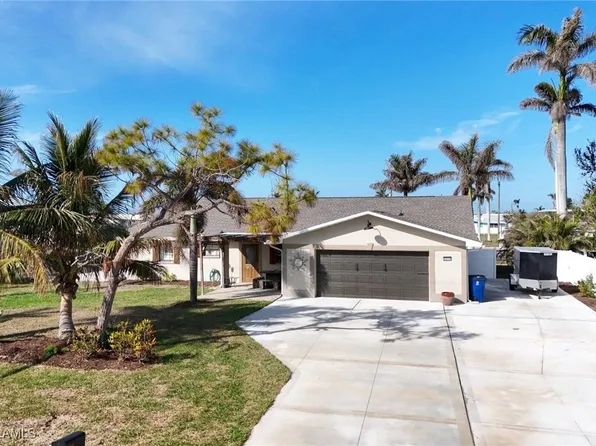 2471 Sanibel Blvd, Saint James City, FL 33956