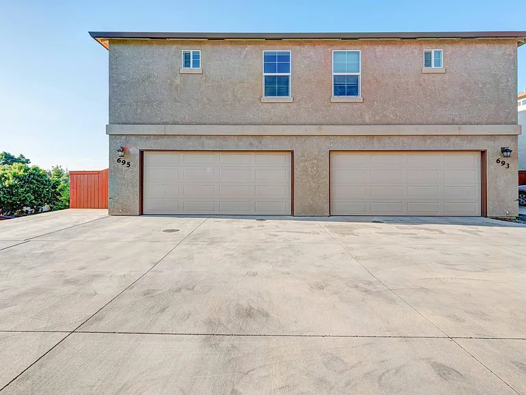 695 Mission De Oro Dr — Photo 2