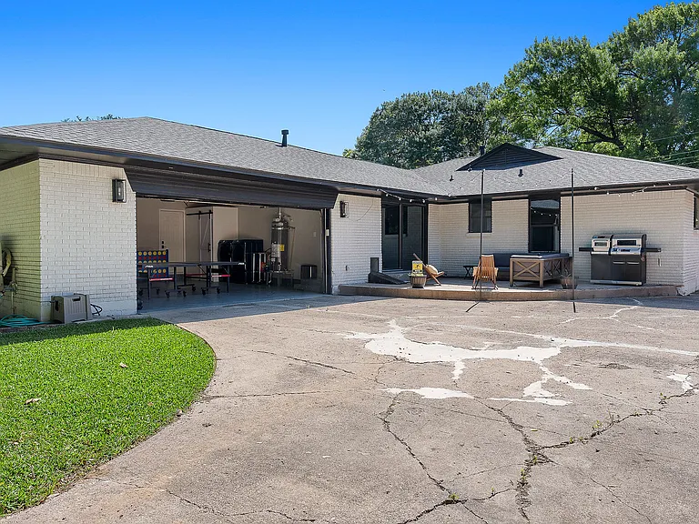 3439 Holliday Dr — Photo 78