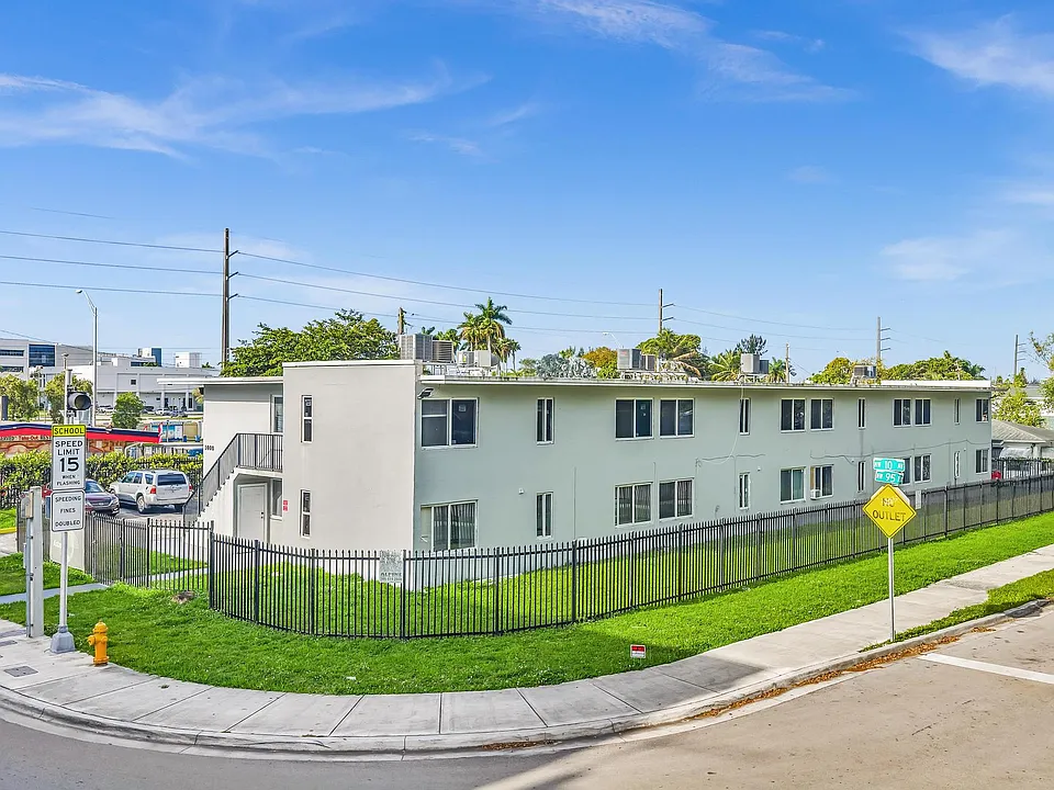 1000 NW 95th Ter #101