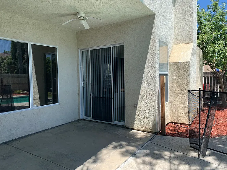 W Evergreen Ave — Photo 19