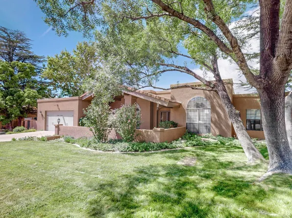 9515 Tanoan Dr NE, Albuquerque, NM 87111