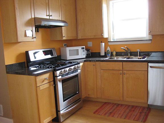 5th image of 105 Parkview Dr