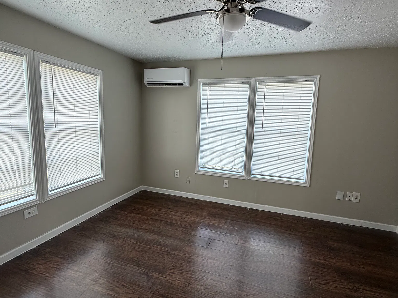 1 bed, 800 sqft, $1,200 — Photo 4