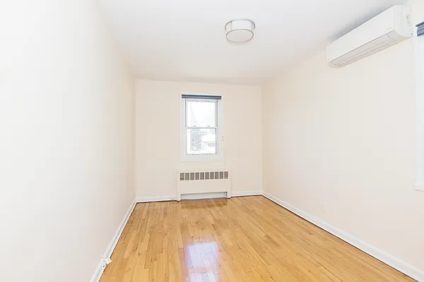 Rented by Modern Spaces | media 9