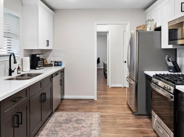 1302 Meadow Lark St, Deer Park, TX 77536