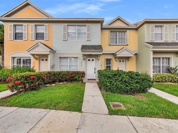 16729 Hemingway Dr, Weston, FL 33326