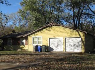 423 S Alta Ln, Olathe, KS 66061