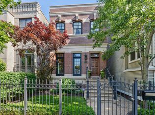 1232 W Wellington Ave, Chicago, IL 60657