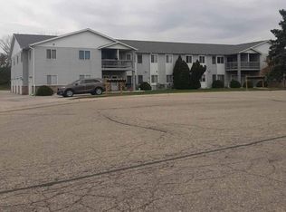 309 Meadowview Ct #11, Waterford, WI 53185