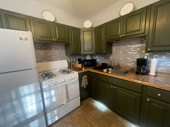(undisclosed Address), East Hartford, CT 06118