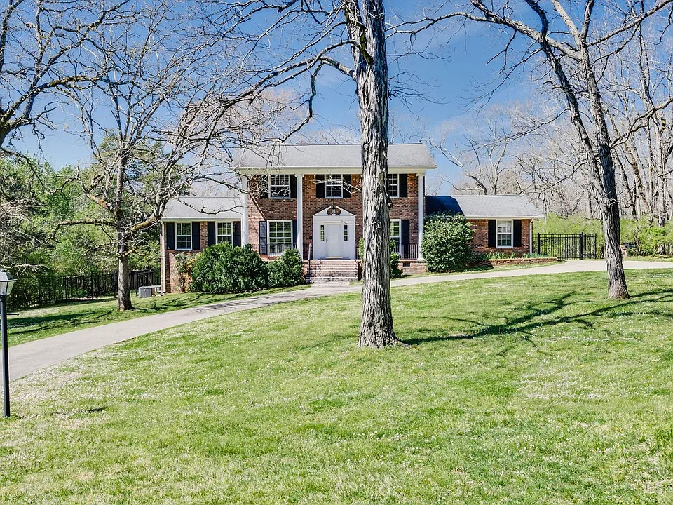 795 Greeley Dr