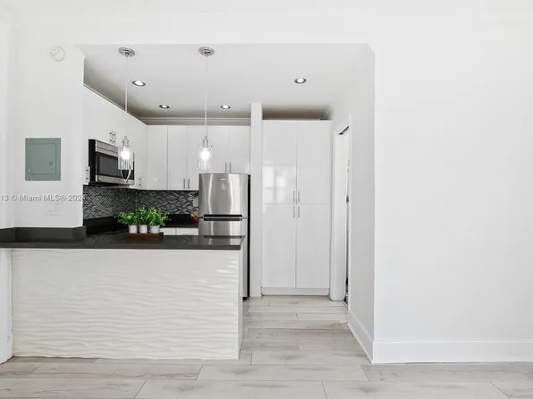 119 Menores Ave APT 11, Coral Gables, FL 33134