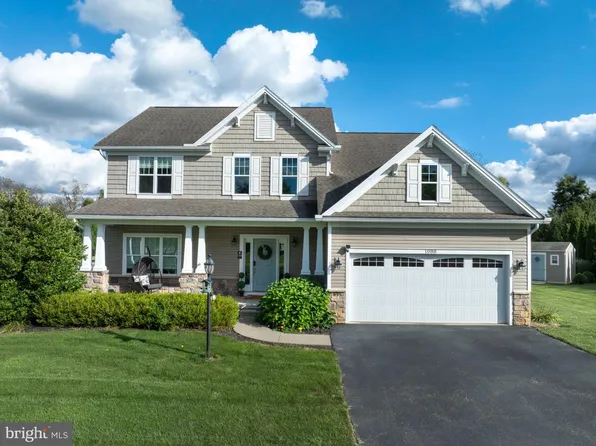 1088 Longfellow Ln, State College, PA 16803