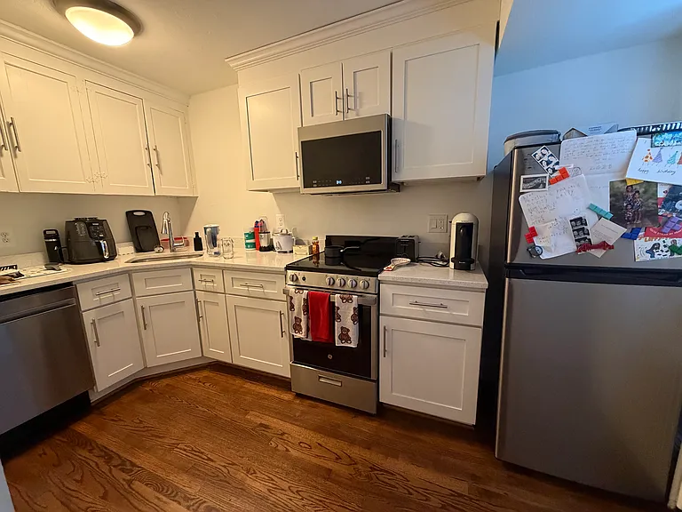 605 N Irving St #2 — Photo 5