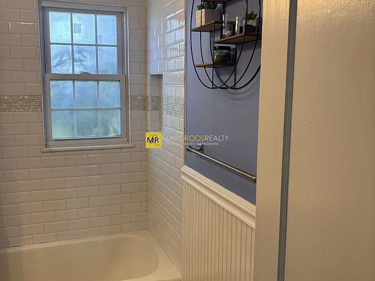 592 Saw Mill Brook Pkwy #1 — Photo 11