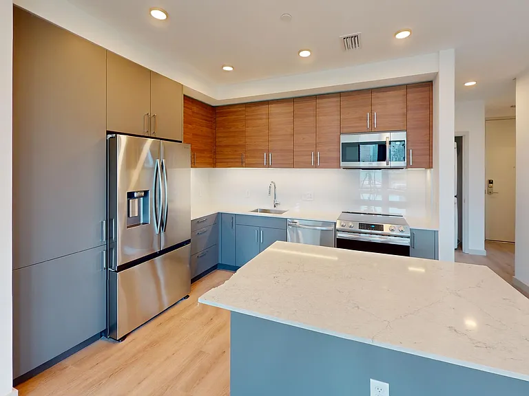 101 N Meridian — Photo 154