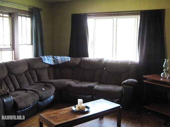 2nd image of 1738 S Oak Ave