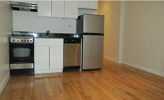 Rented by Platinum Properties | media 8