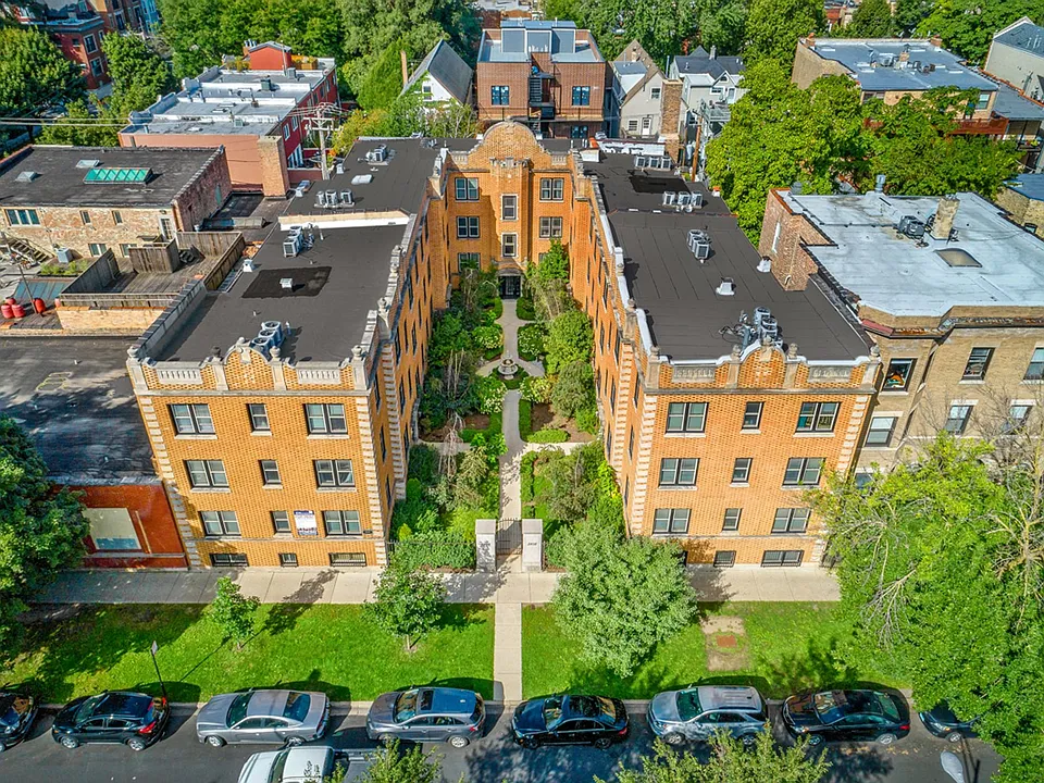 3808-16 N. Sheffield