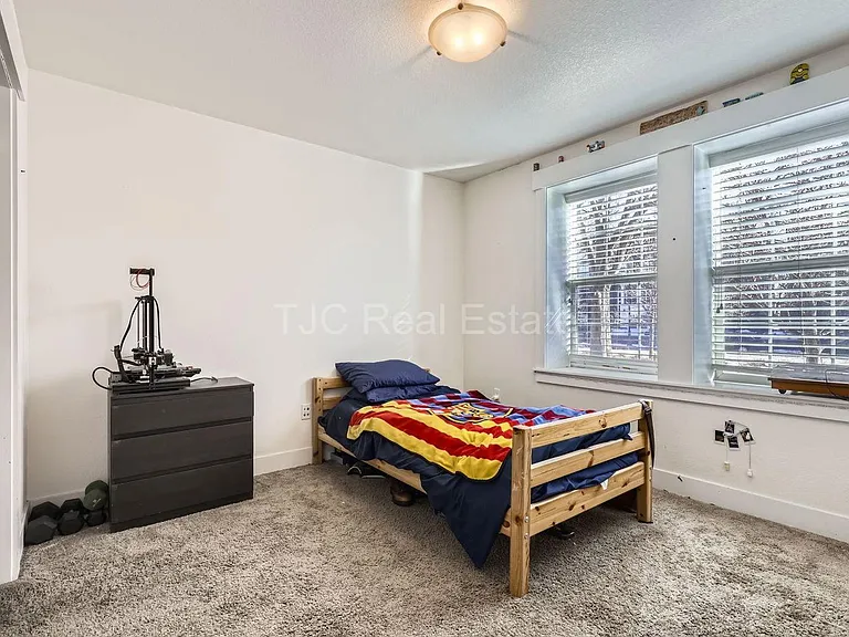 3381 Xenia St — Photo 7