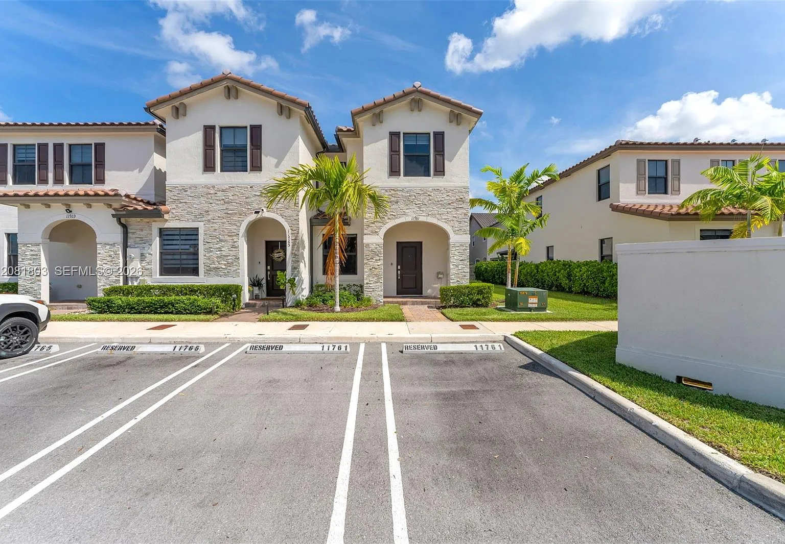 Silver Palm Residential H — Photo 1