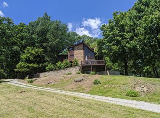 299 Dinnerbell Rd, Butler, PA 16002