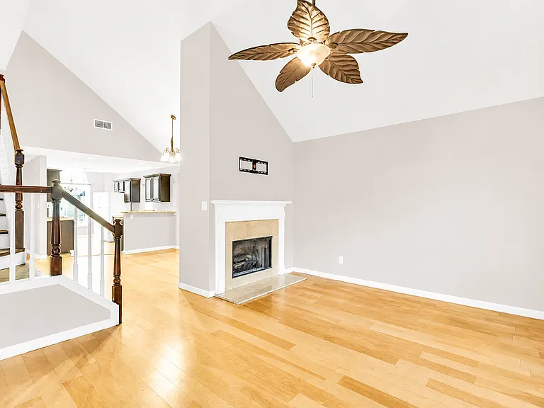 1264 Watercrest Cir — Photo 5