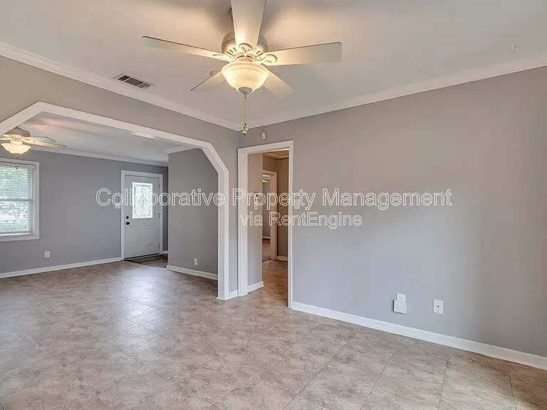 319 Tanglewood Rd — Photo 14