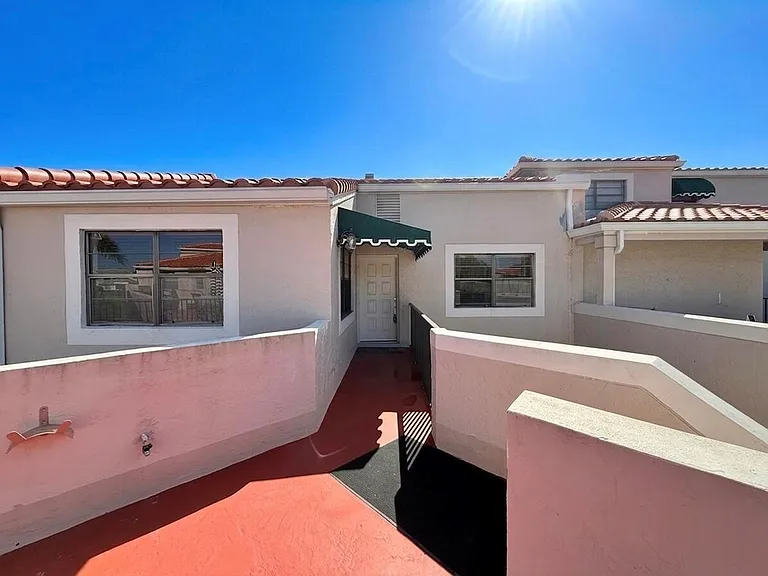 6654 Villa Sonrisa Dr #421 — Photo 12