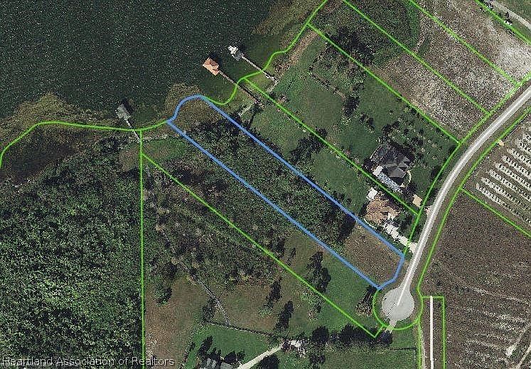 1st image of 227 S Bear Pointe Dr